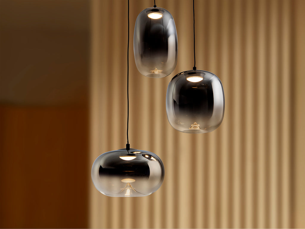 Висяща LED лампа Onice 3L с абажури от опушено стъкло – изглед 2